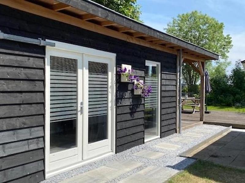 5C65CDEC61F8D415CCF8F513A475BAA6