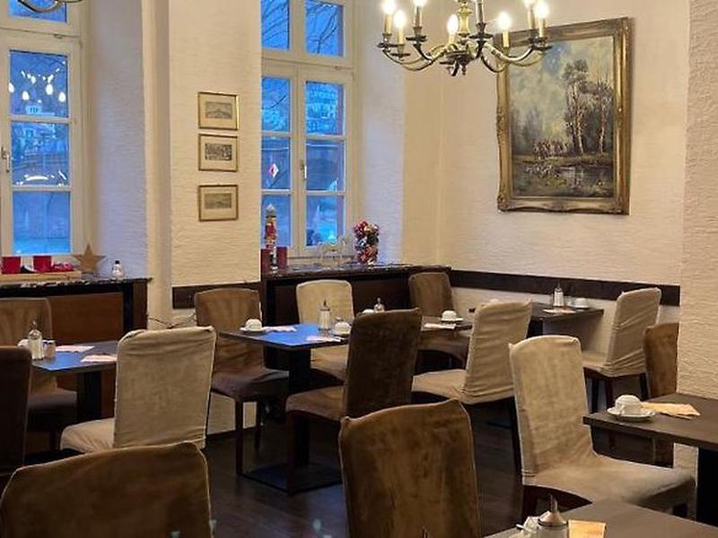 B7F65FFD7A2AE79142AF44F1A06BFC21