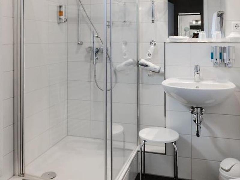 B821EA62D7B72B8C70E39808F3055EB5