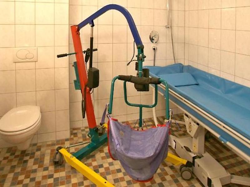 687CD6AD31DA2BC856E544665E83FC7A