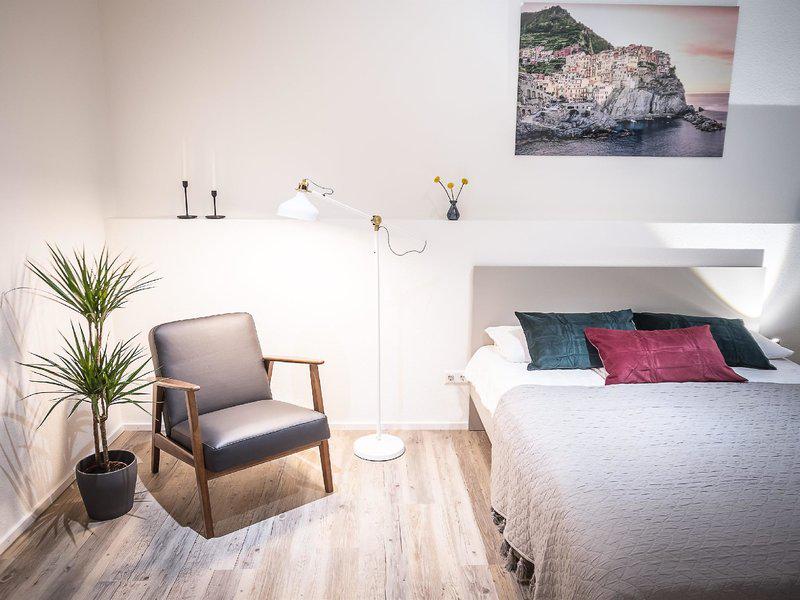 02BFE1802718F1401C736D33452F2787