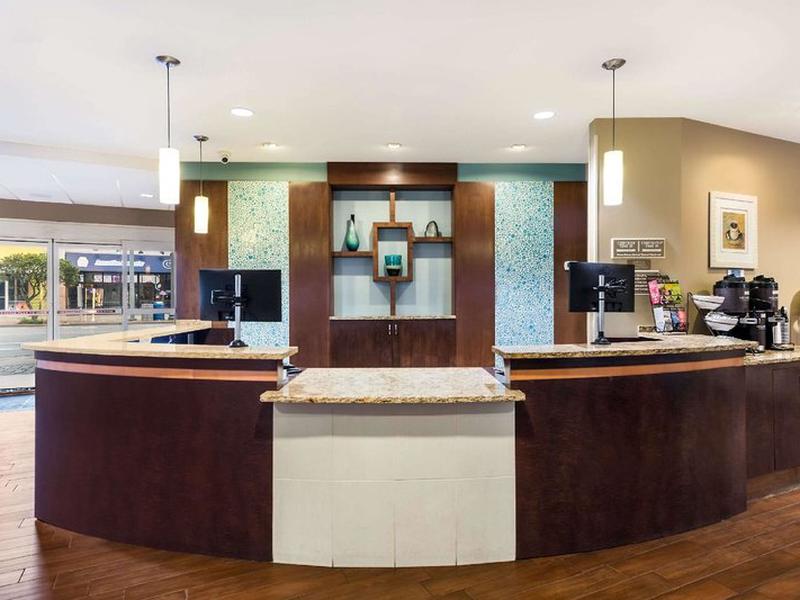 E2250D57E1B6BD9C1E8AE6C9B43546AC