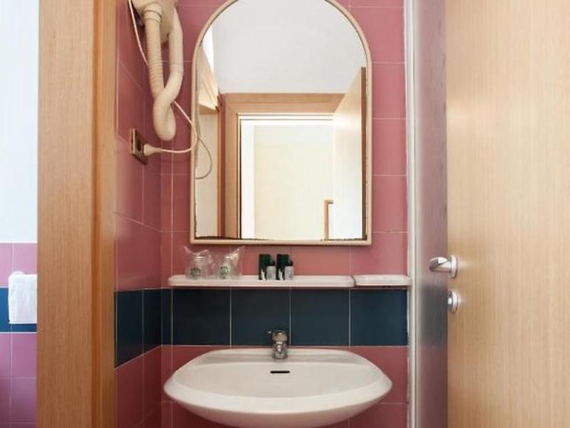 E44698F1A750EC8B20E900EF4947EE2A