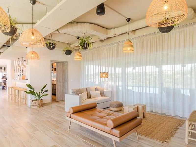 44C82984025841C17686569C24AD8618