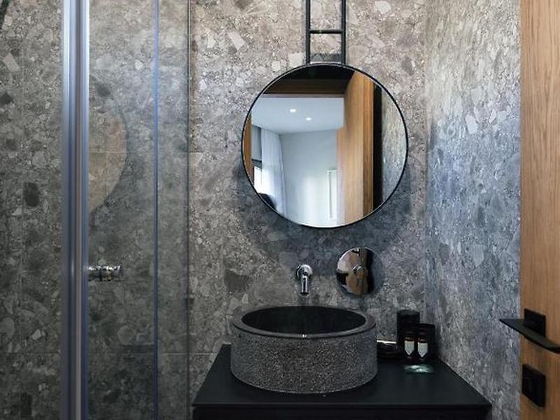 CE6F834D05F47656E0ECFD5CAB01FE06