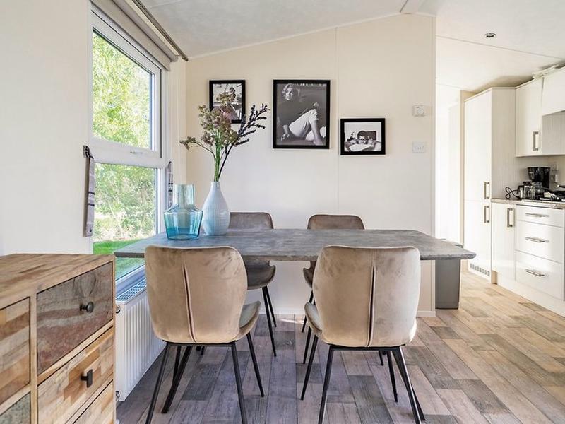 F0A06112E82C24BB0B55CAB7901145D0