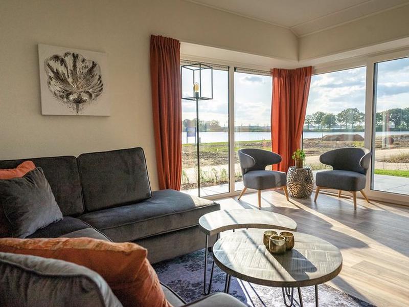 60A8AF3C2CB616A22C082DC0AF43D39D