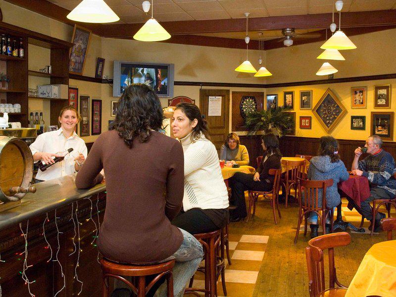 E1D7A2B2AA374C2F090F8D7A11B6B654