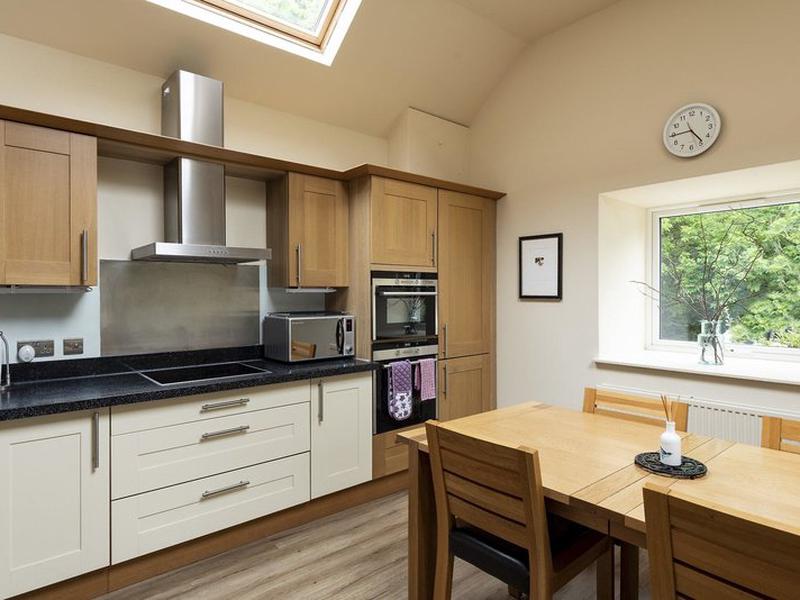 91560FD939B9B54D6E2FB3BC6F387A17