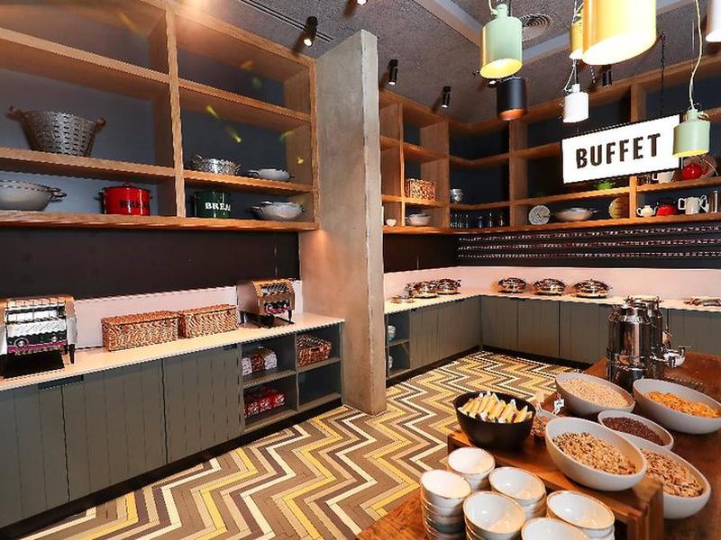 EDDC2147078D5643AAF97A47D8BBAA18