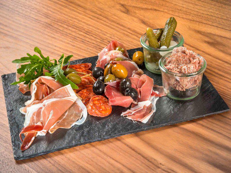 E98EBF4D6275509E1887D803D53EBD32