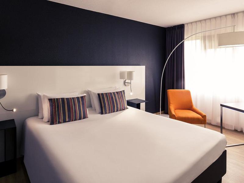 9B91243B68A74E9BFC9900A95F8DA85E