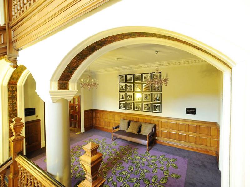 56DADABF68A1A8AFC1C528943503B737