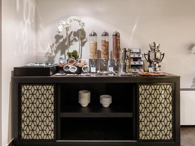 38577D215F4FC67100AF284553D7E32D