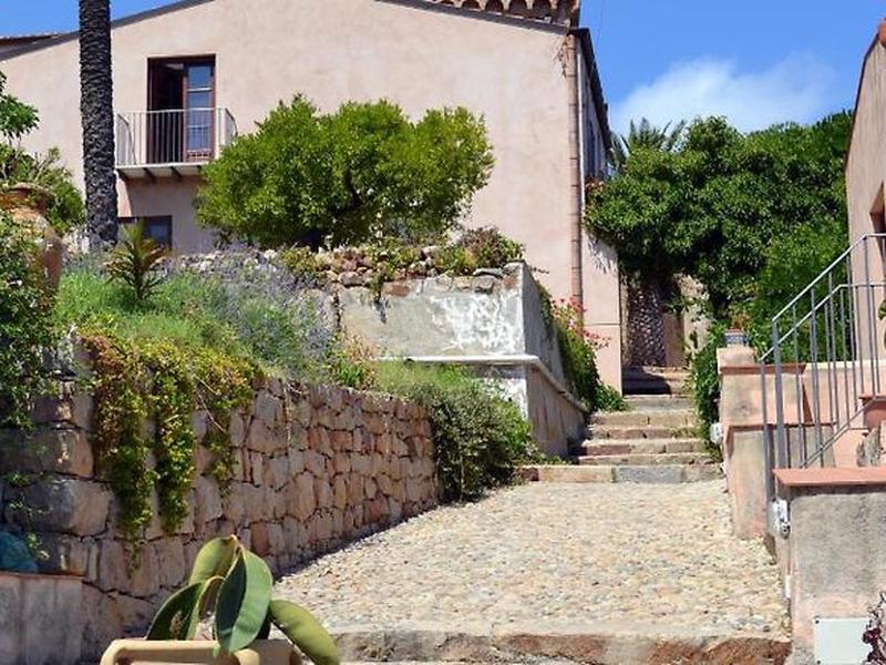 F05437B8597253AE02F89DD4C57DAE0D