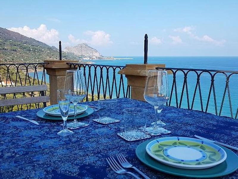 95E86493E9FF64556B3012A1143F1E23