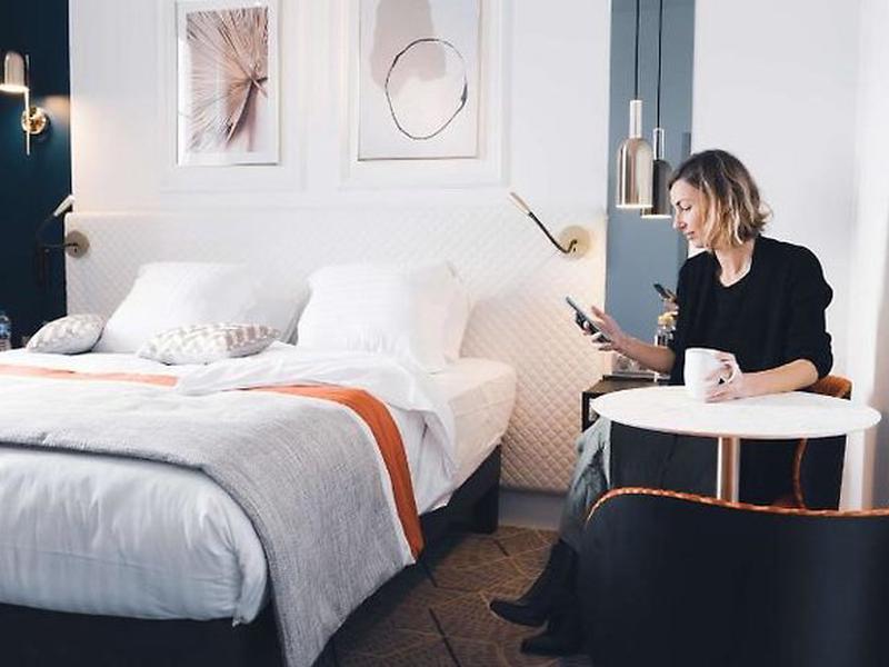 993C697FFB77DFBAA40ED919D4F73B52