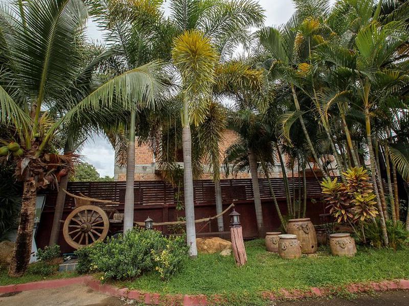 CFB0E2BBD5565378D308DD6AD4C052B7