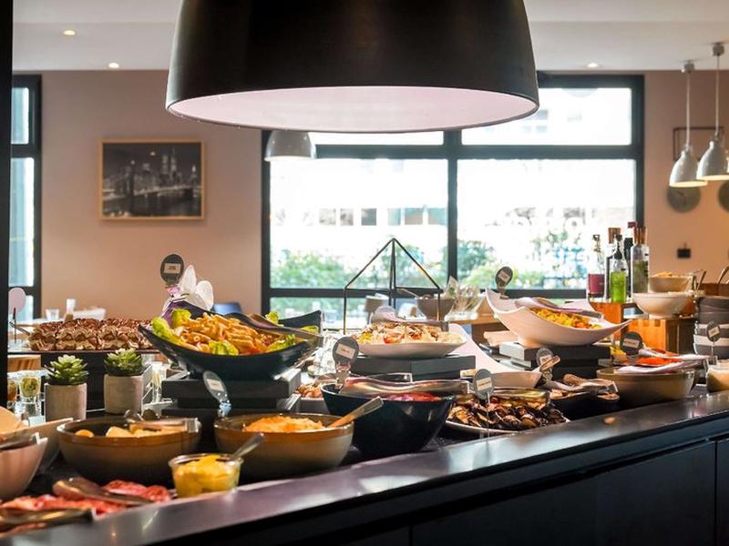 93E9FFDF378B1407F993AAB447106903