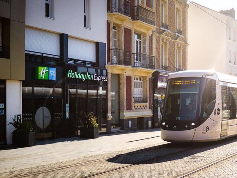 E416FF9B242F09BA0F9E444F8F082B44