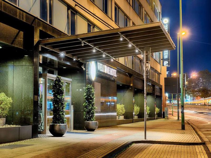 741C4EFB52817F3F8A8E943B38F78817