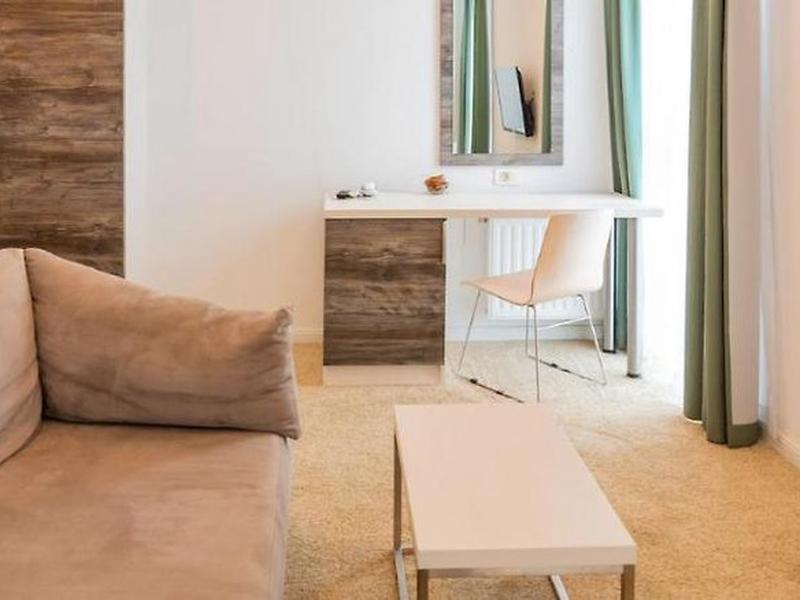 E09F05FD30F6E84F92FFCD4F8CA0AA03