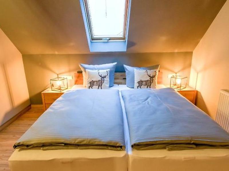 724FC89EB48ED2FAC4C9CBCF7864BEC1