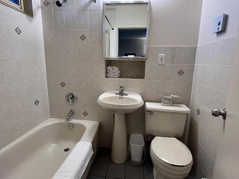 B5E1E0718126E20CDD0F9098F53B926A