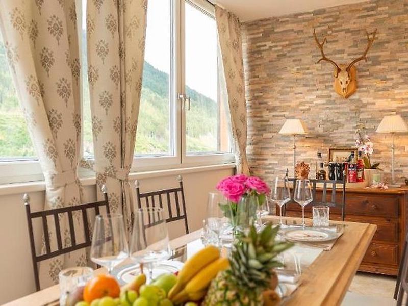 EEC1418E1B82AD5583D1CCCA78D2AE5B