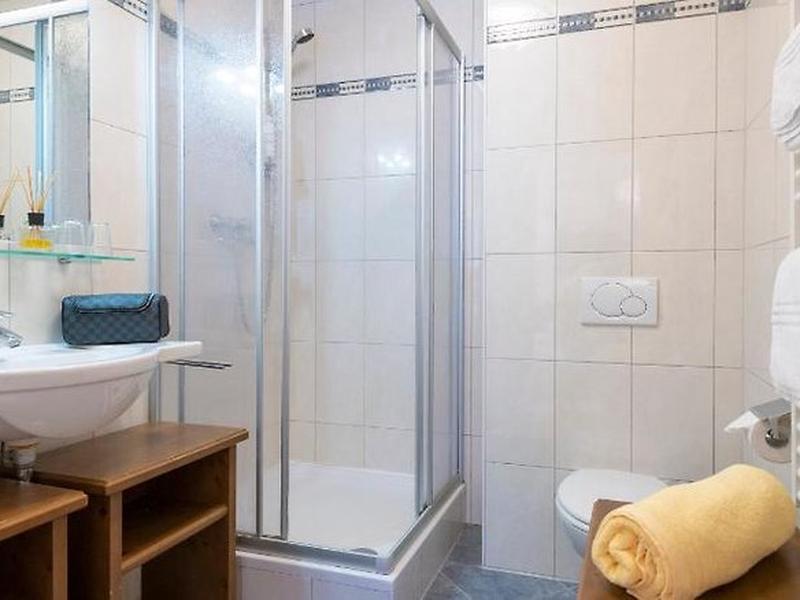 D302A385A51E640060A08B2E7280DF7A