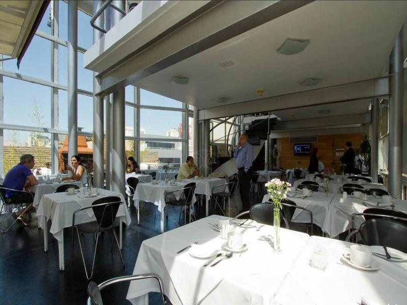 2FAB07F06F694134B7B89AAFE1067842