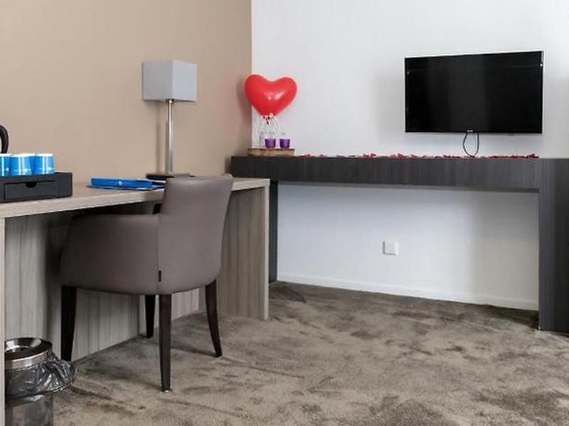 D7B83BA45C6C77156A1B3D7837CA11BB