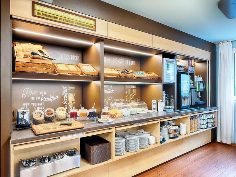 C348C16AE9BA73FAAF8AE2E56E16B16E