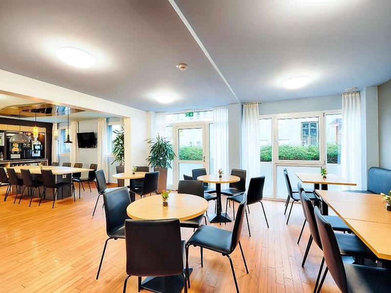 C99A405D899FFA28ED3B10CB8ED8EE38