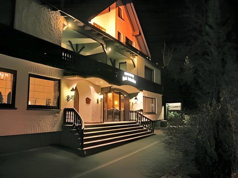 CC334392668198C8EC25BDF347577634