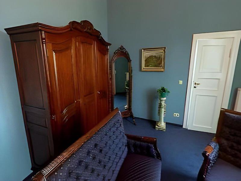 0701EEC12F8CD1AF21419093ED8554BF