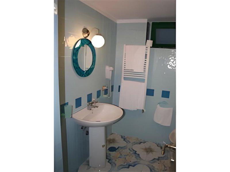 07342DA624AE3F8B4F42BFF8631E2DB6