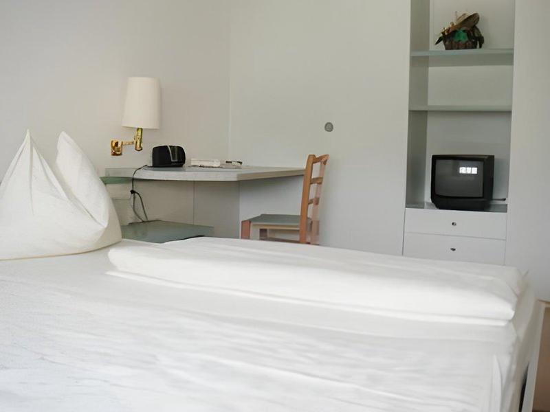 9400B561EEBA0014C4B10C3F914091A0