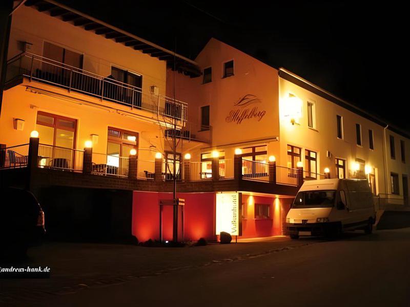 B874B410E28E79E88BC711F1E173616E