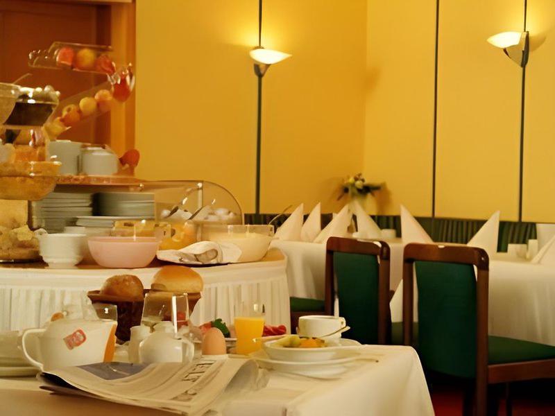 444D30CEB4DD77435567EECB60C85044