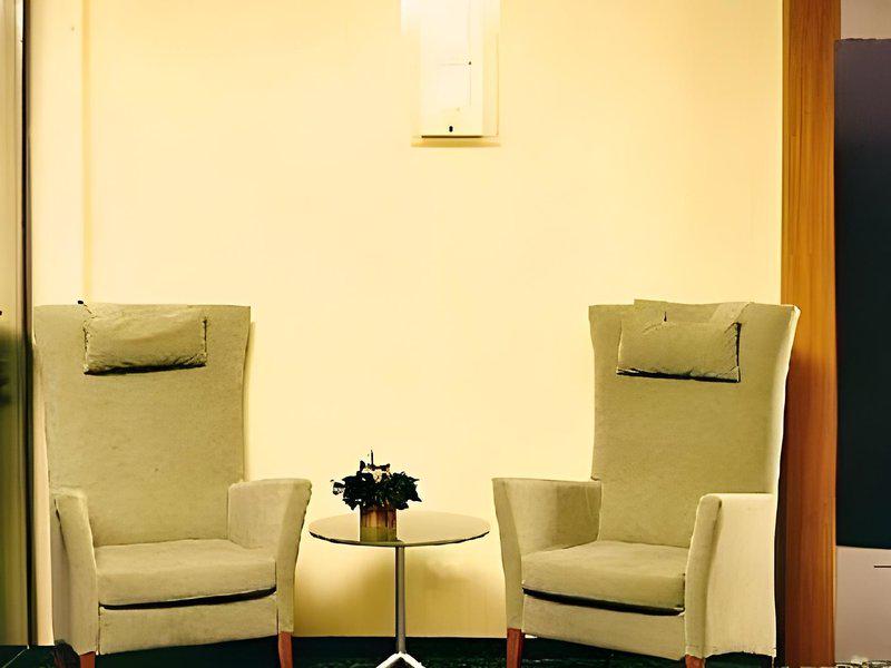 2458AFEC96E9A98BF44FF59942DA6726