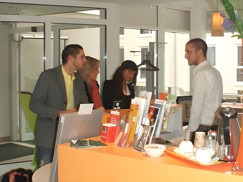 950B8A777EFC4DE049FF44B82603D58E