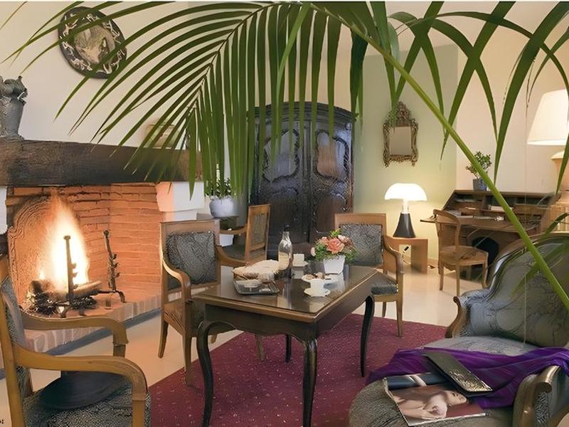 17FC742FAC9124025C38D1E5BC3C44F2