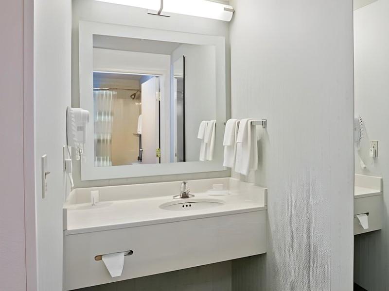 C7A0A6FF4E9AD5B2B262E1093DF8CF8C