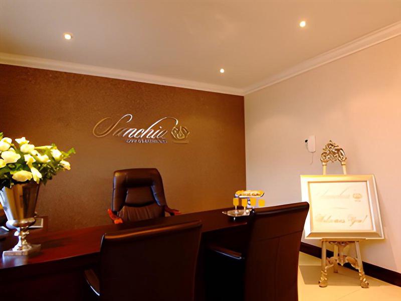 50C0F6B15F1C2741AEB95BACED0CE260