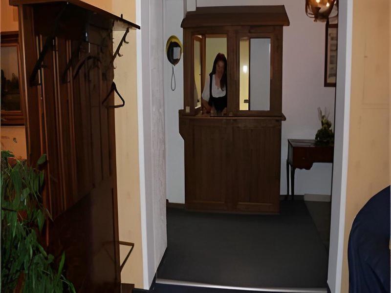 8204DA308281BE1303A48840EDEE46DB