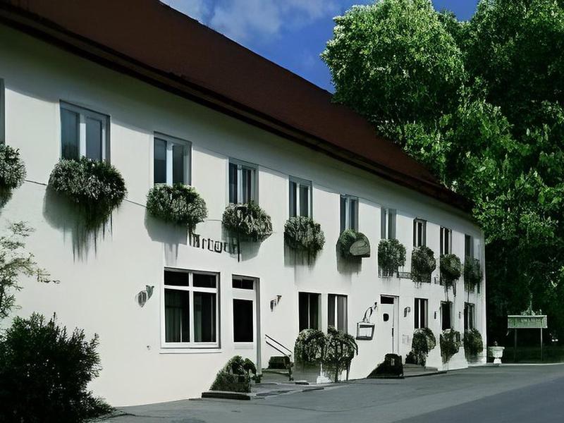 F5DF74CB489A942F52E0560F46DFD025