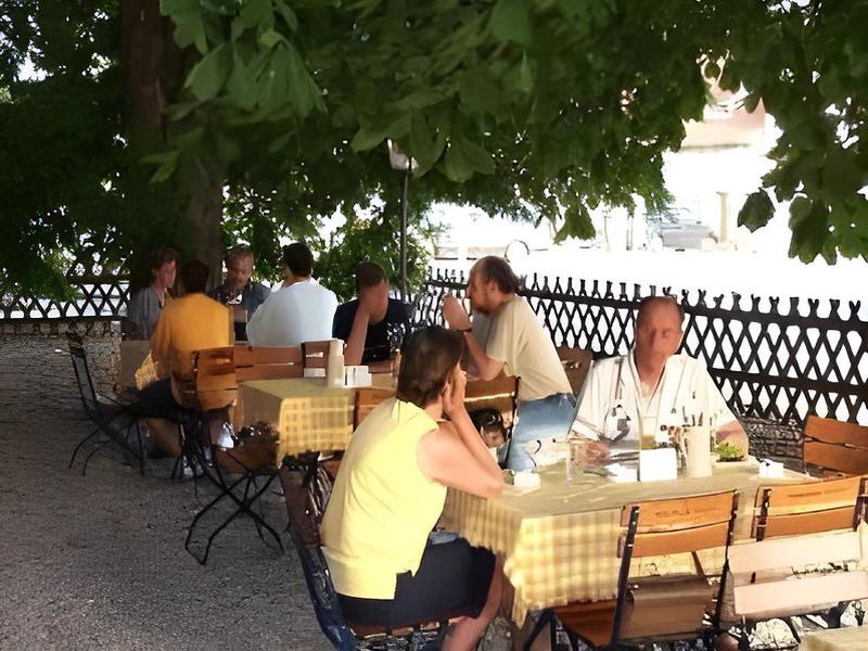 9AEFFA27C01EE9F4E3D40DF74DA8FADE