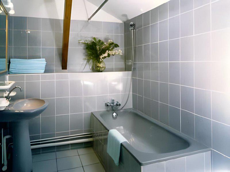 10DB4FD7C982373881B4EE943C8AB424