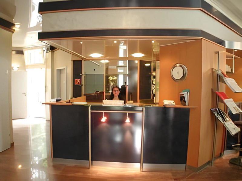 8F12D71B180110E8F68F4D1EDB4F693F